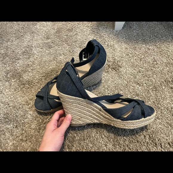 Christian Siriano Wedges, Size 9, Denim - Picture 2 of 5